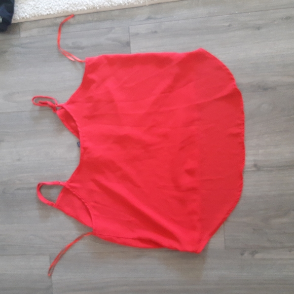 Red flowy tank top - Picture 3 of 3